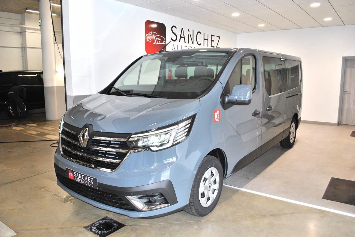 Renault Trafic III (2) COMBI L2 2.0 DCI 150 9PL RED