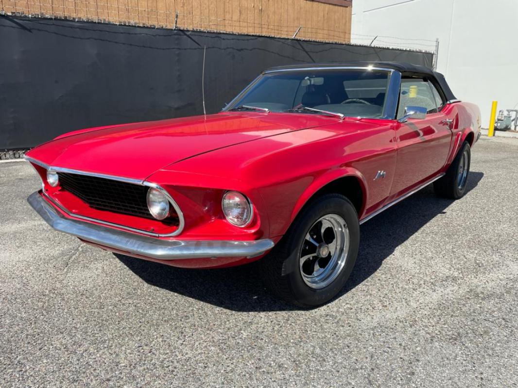 Ford Mustang - CABRIOLET 302 CI V8 ROUGE 69