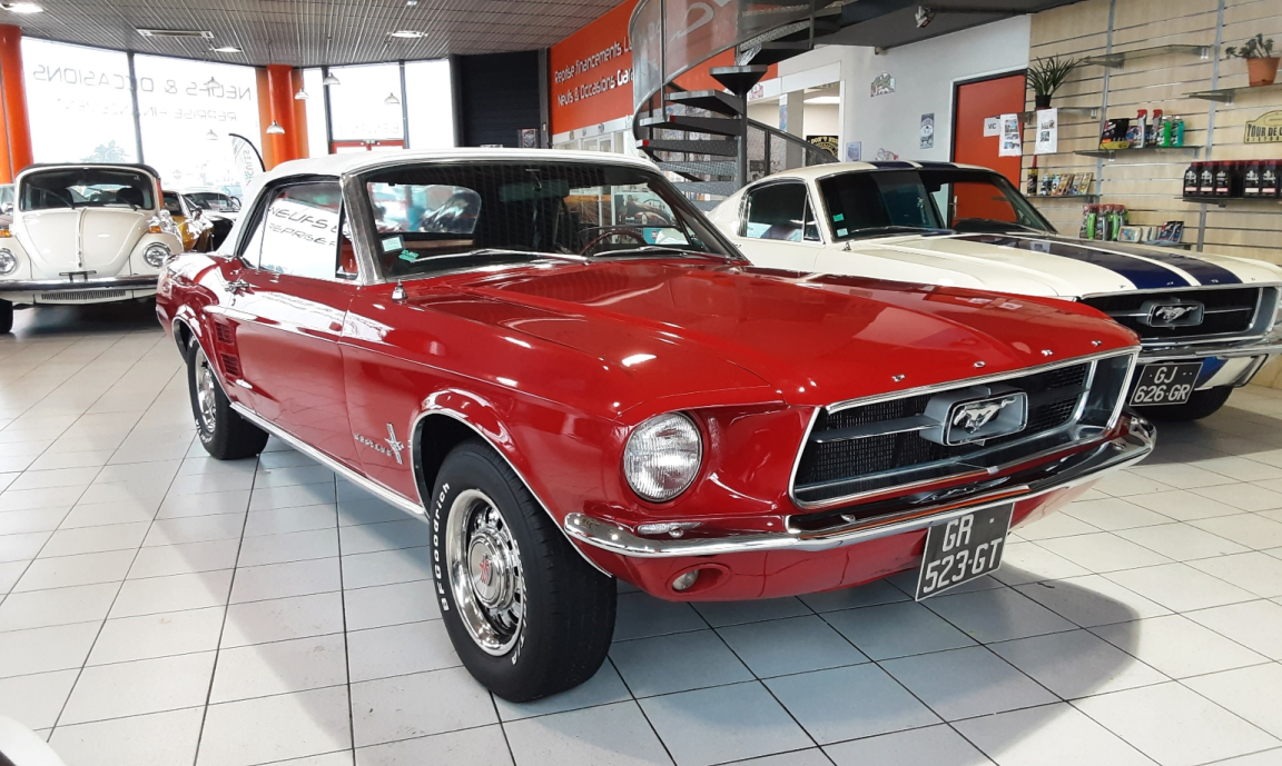 Ford Mustang - CABRIOLET 289 CI V8 ROUGE INT