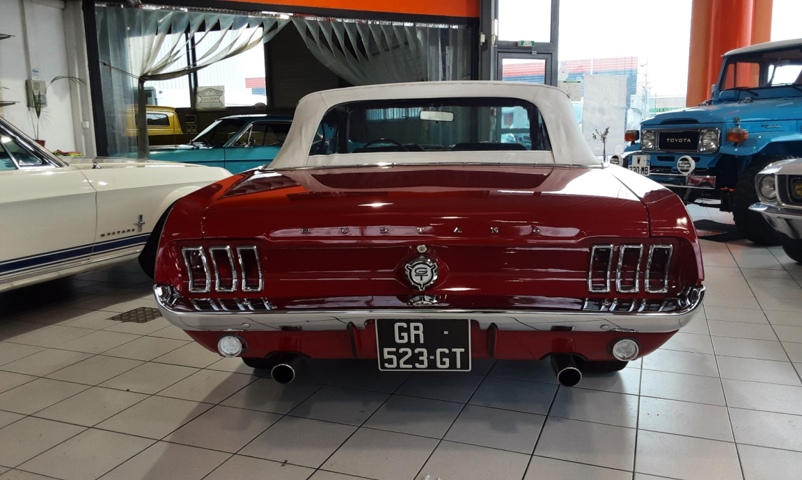 Ford Mustang - CABRIOLET 289 CI V8 ROUGE INT