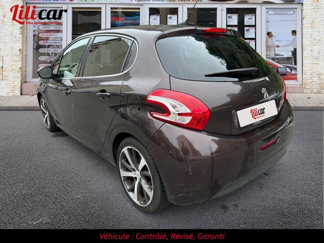 Peugeot 208 - 1.6 e-HDi FAP - 92ch Feline GARANTIE 12 MOIS