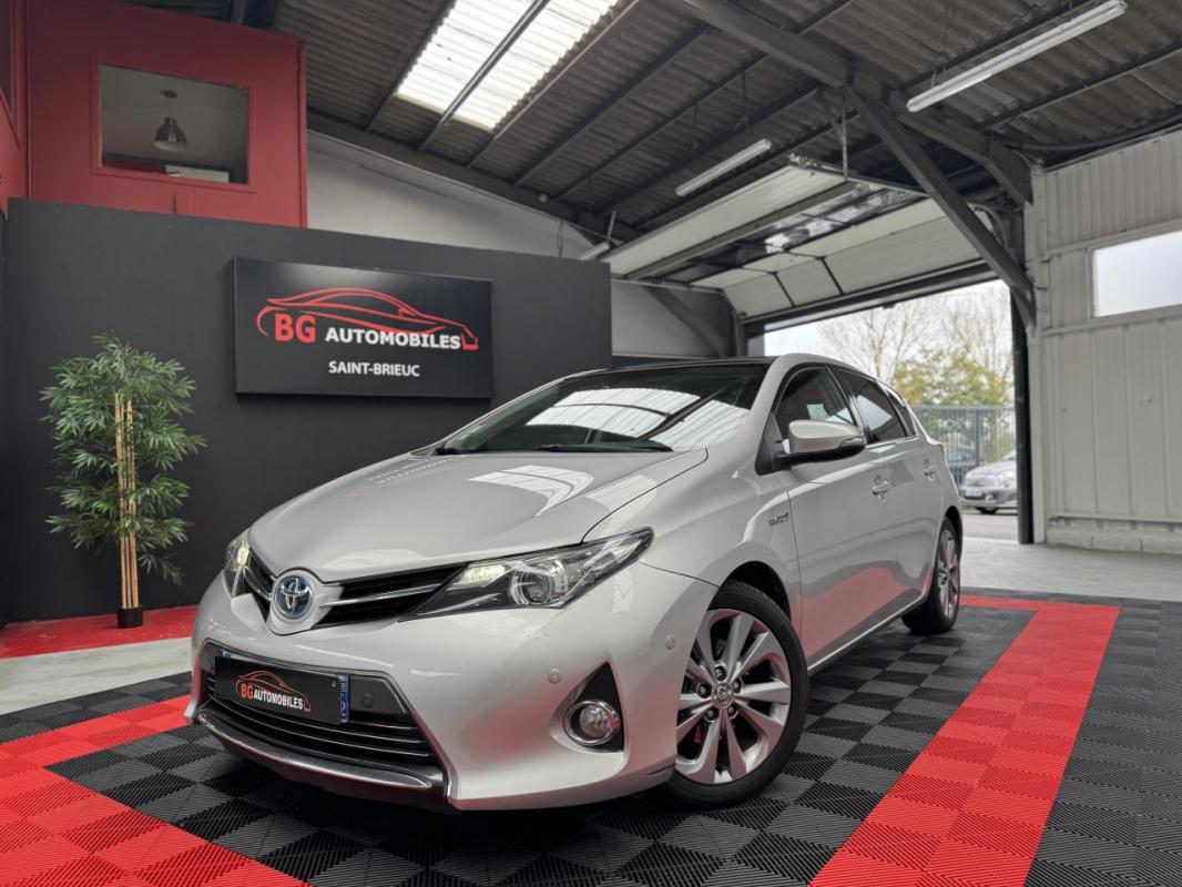 Toyota Auris Hybride 136 CH bva STYLE - GARANTIE 6 MOIS